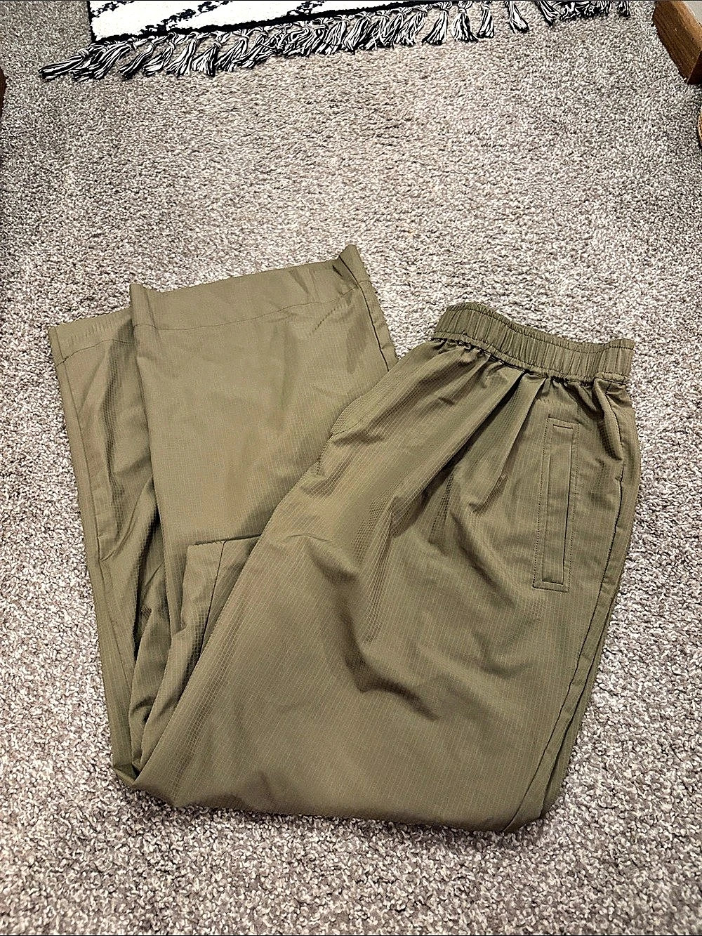 Varley pants sage green